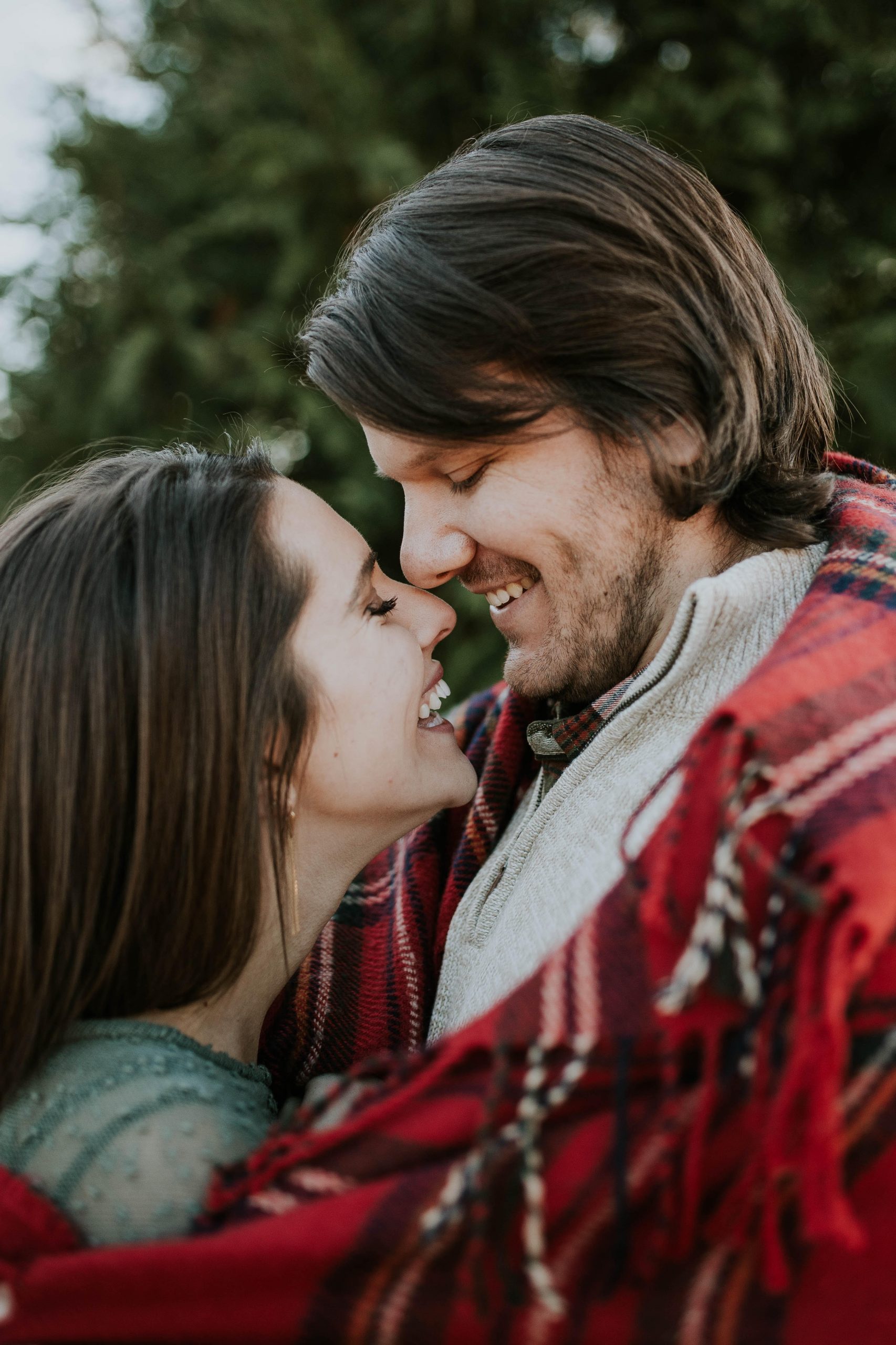 Couple sharing a trusting moment at night, Couple leaning in close, intimacy, trust, how to build trust with your partner blog, relationship, begin counseling in Katy Texas, Fulshear Texas, Richmond Texas